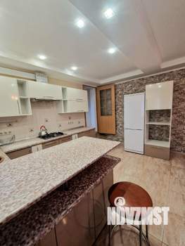 Таунхаус 100м², 2-этажный, на длительный срок,