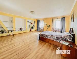 Дом 329м², 3-этажный, участок 13 сот.