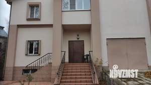 Дом 398м², 2-этажный, участок 9 сот.