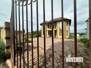 Дом 310м², 3-этажный, участок 9 сот.