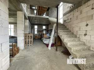 Дом 209м², 2-этажный, участок 9 сот.