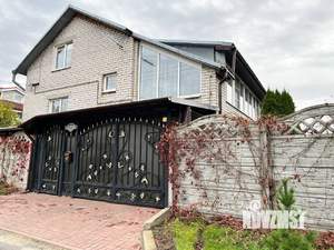 Коттедж 250м², 3-этажный, участок 6 сот.