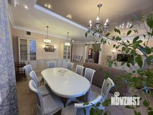 Коттедж 220м², 2-этажный, участок 10 сот.