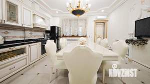 Таунхаус 297м², 3-этажный, участок 3 сот.