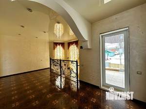 Дом 310м², 3-этажный, участок 9 сот.