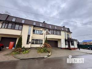 Таунхаус 296м², 3-этажный, участок 3 сот.