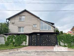 Коттедж 250м², 3-этажный, участок 6 сот.