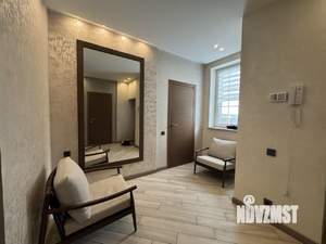 Дом 220м&sup2;, 2-этажный, на длительный срок, 