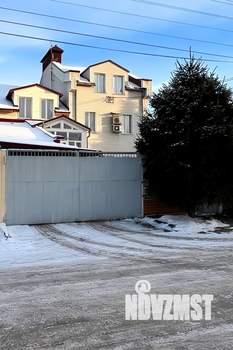 Таунхаус 250м², 3-этажный, на длительный срок, 