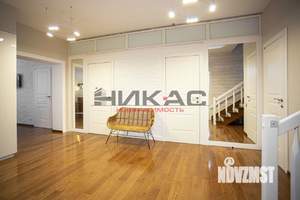 Дом 360м&sup2;, 3-этажный, на длительный срок, 