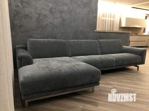 Дом 220м&sup2;, 2-этажный, на длительный срок, 