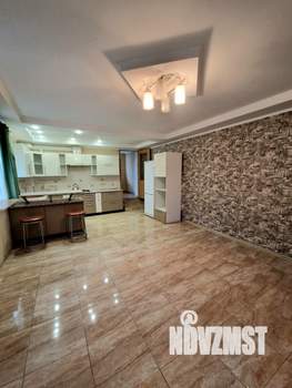 Таунхаус 100м&sup2;, 2-этажный, на длительный срок, 