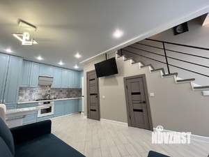 Таунхаус 65м&sup2;, 3-этажный, на длительный срок, 