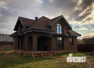 Дом 220м&sup2;, 2-этажный, на длительный срок, 