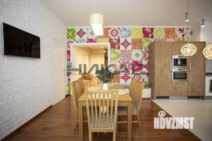 Дом 360м&sup2;, 3-этажный, на длительный срок, 