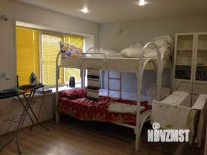 Коттедж 260м&sup2;, 3-этажный, на длительный срок, 