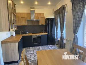 Коттедж 230м², 2-этажный, на длительный срок, 