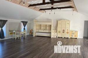 Дом 230м&sup2;, 2-этажный, посуточно, 