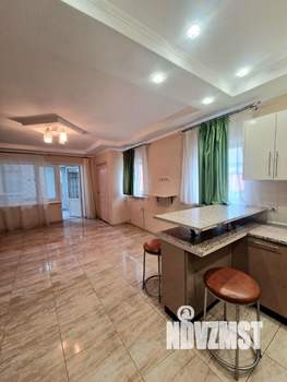 Таунхаус 100м&sup2;, 2-этажный, на длительный срок, 