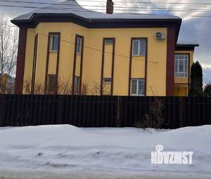 Коттедж 260м&sup2;, 3-этажный, на длительный срок, 