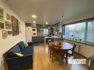 Дом 170м&sup2;, 2-этажный, участок 15 сот.  