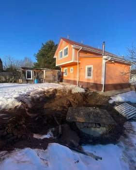 Дом 100м&sup2;, 2-этажный, участок 8 сот.  