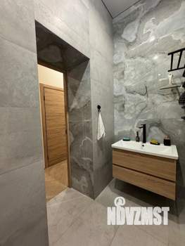 Дом 265м&sup2;, 2-этажный, участок 6 сот.  