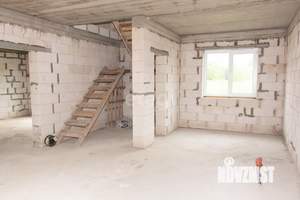 Дом 180м², 2-этажный, участок 10 сот.  