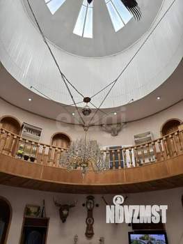 Дом 728м&sup2;, 3-этажный, участок 11 сот.  