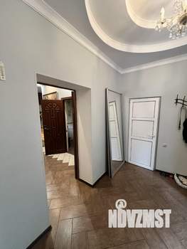 Дом 217м&sup2;, 2-этажный, участок 4 сот.  