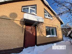 Дом 40м&sup2;, 2-этажный, участок 4 сот.  