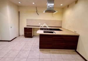 Дом 296м², 3-этажный, участок 3 сот.  