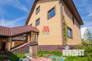 Дом 240м&sup2;, 2-этажный, участок 6 сот.  