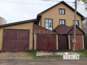 Дом 240м², 2-этажный, участок 6 сот.  