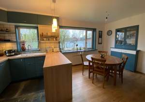 Дом 170м&sup2;, 2-этажный, участок 15 сот.  