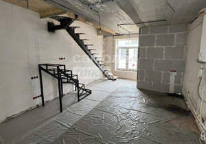 Дом 5984м&sup2;, 3-этажный, участок 1 сот.  