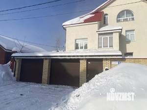 Дом 424м&sup2;, 3-этажный, участок 6 сот.  