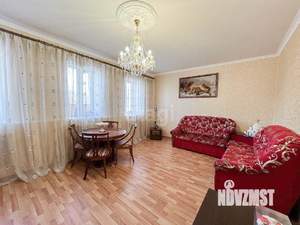 Дом 221м², 2-этажный, участок 5 сот.  