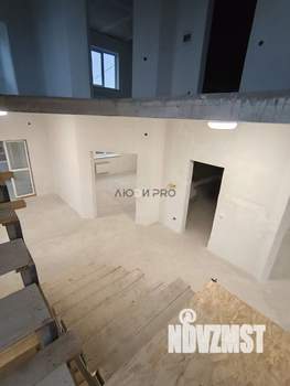 Дом 315м&sup2;, 3-этажный, участок 4 сот.  