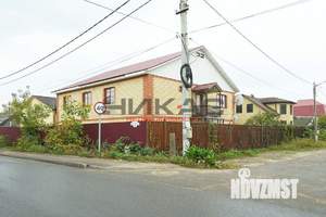 Коттедж 374м&sup2;, 2-этажный, участок 7 сот.  