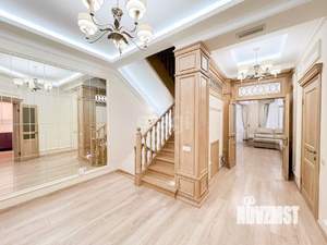 Коттедж 265м², 2-этажный, участок 5 сот.  