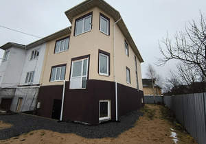 Дом 315м&sup2;, 3-этажный, участок 4 сот.  