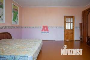 Дом 356м&sup2;, 3-этажный, участок 12 сот.  