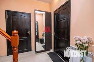 Дом 179м&sup2;, 2-этажный, участок 3 сот.  