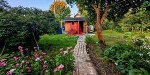 Дом 30м&sup2;, 2-этажный, участок 10 сот.  