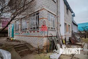 Дом 289м², 2-этажный, участок 9 сот.  
