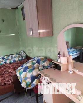 Дом 10м&sup2;, 2-этажный, участок 5 сот.  