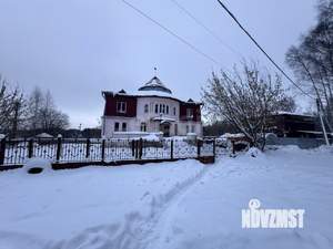 Дом 728м&sup2;, 3-этажный, участок 11 сот.  