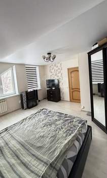 Дом 100м&sup2;, 2-этажный, участок 2 сот.  