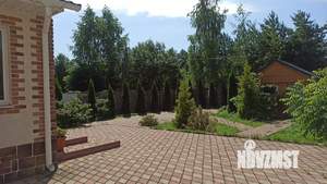 Коттедж 220м², 2-этажный, участок 10 сот.  